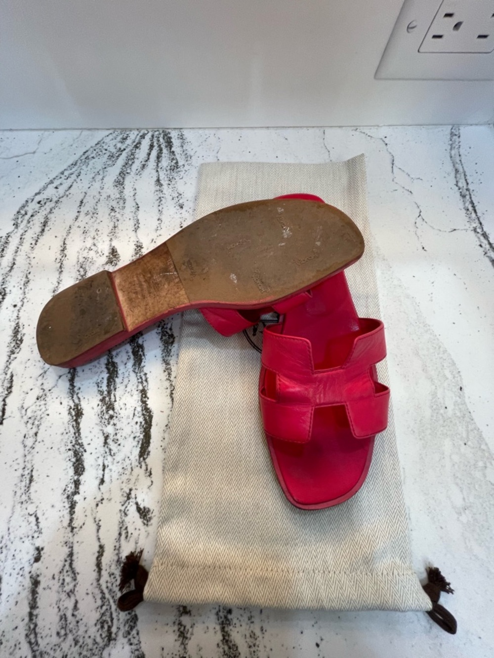 Hermes Oran Bright Pink H-Cut Leather Slide Sandals - Picture 9 of 10